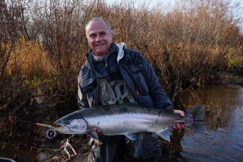 Michael Siemens hat seine Fisch des Lebens. Steel Head 1 m groß